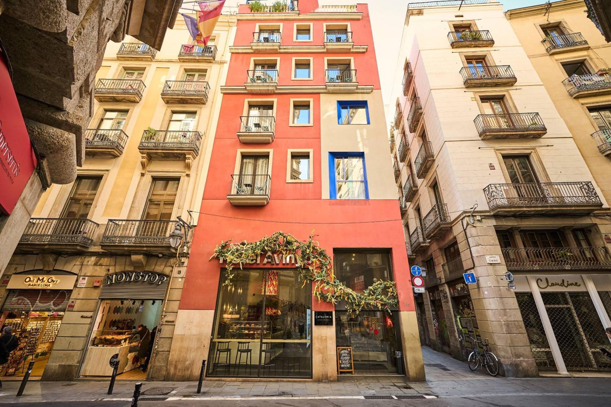Catalonia Avinyo — Bilder 1